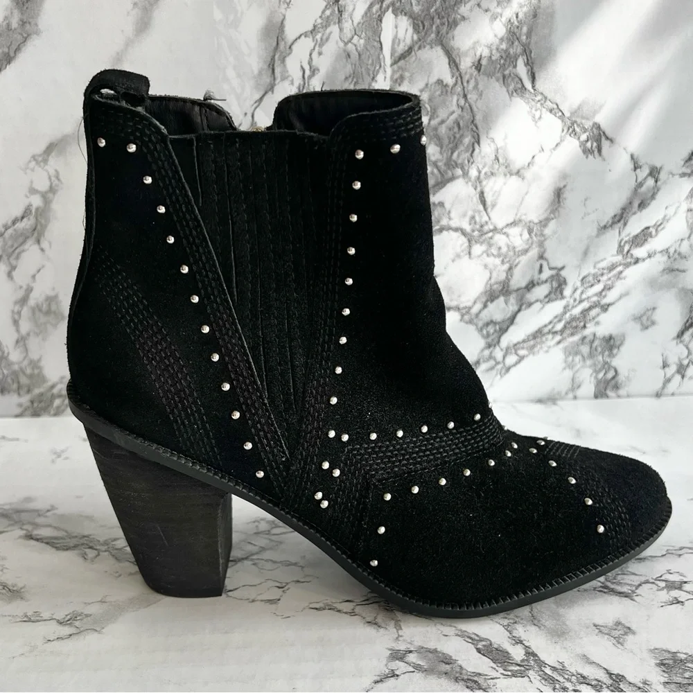 Fergie Dina Bootie Black Suede Silver Studded Block Heel Ankle 6 Gorpcore